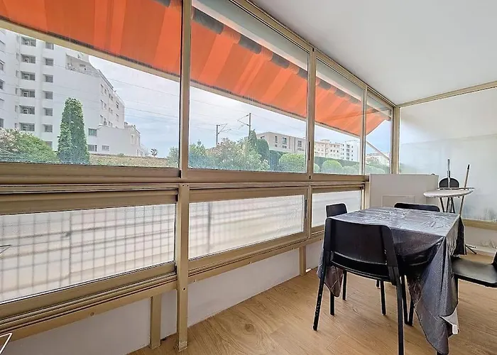 2 Pieces 35 M2 + 1 Veranda * Αντίμπ